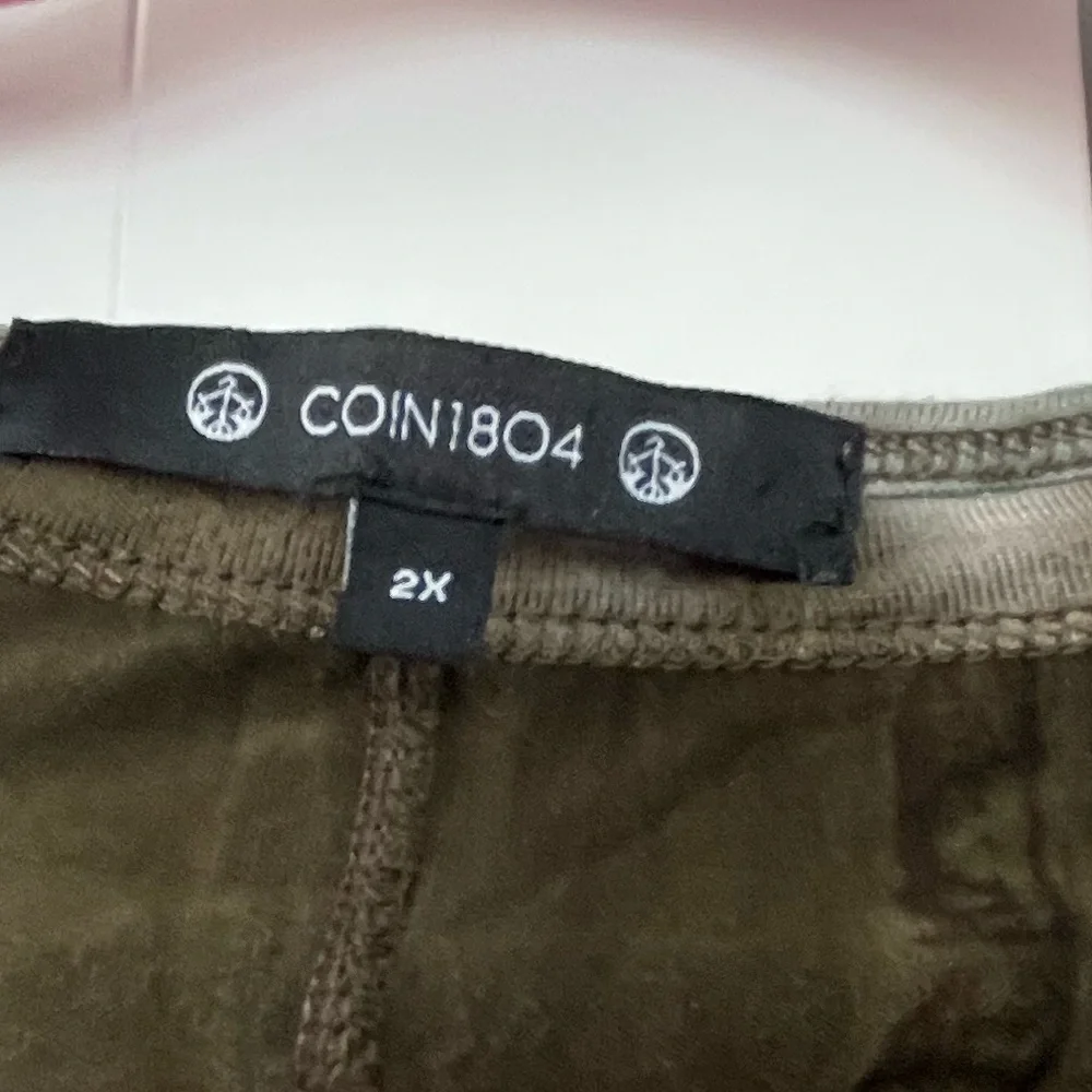 Coin 1804 Olive Green 2X Top - Picture 5 of 5